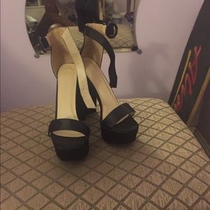 CHUNKY PLATFORM HEEL